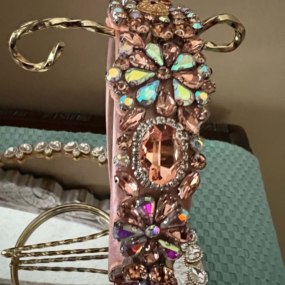 Headband With Rhinestones New - Picture 4 of 4